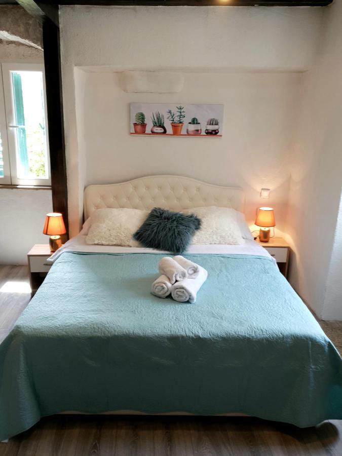 Heritage Apartments Trumbic Split Bagian luar foto